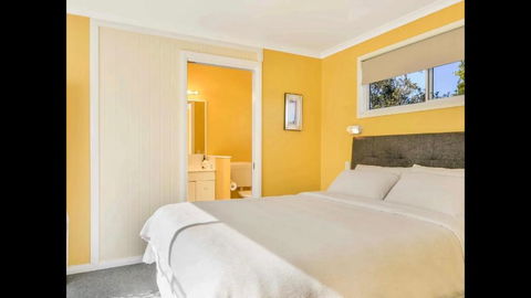 Orange Blossom- Comboyne Mountain Cottages - Grafton Accommodation 3