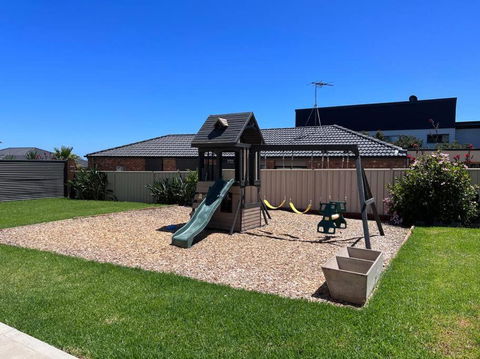 Oriana Grande- 5 Bdrm Sleeps 14 Beach View Wifi - Grafton Accommodation 2