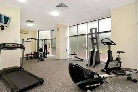 Oscar On Main 2B - Heart Of Main Beach Ocean Views - Grafton Accommodation 2