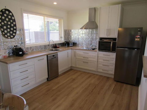 Our Little Beach House - Grafton Accommodation 1