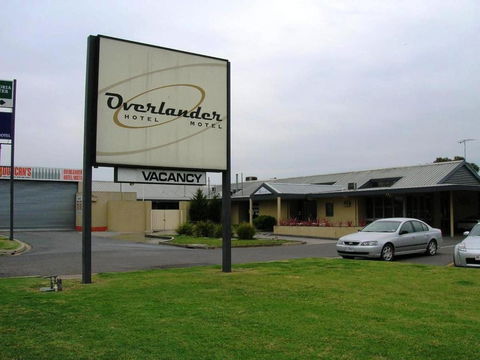 Overlander Hotel Motel - Grafton Accommodation 1
