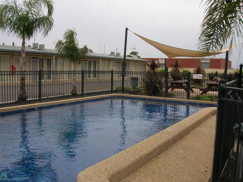 Overlander Hotel Motel - Grafton Accommodation 0