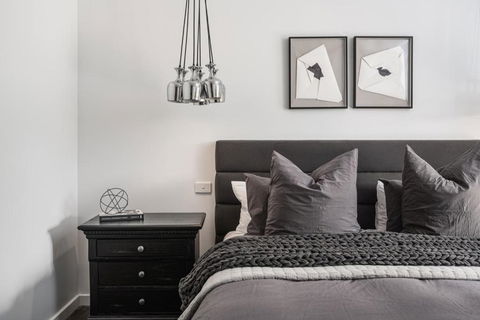 Peggy Adelaide Suite - Grafton Accommodation 3