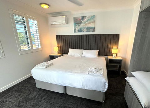 Palace Hotel Proserpine - Grafton Accommodation 1