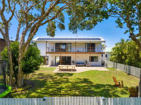 Pangkarra -Stunning Beach House - Family Friendly - Grafton Accommodation 1
