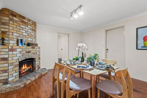 Peaceful 4BR At Sunnybank CBD With 2Parking Yard And Mall - Grafton Accommodation 0