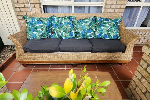 Peaceful Getaway - Stylish, Newly Updated House - Grafton Accommodation 1
