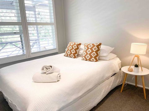 Peaceful Merewether Family Home - Grafton Accommodation 1