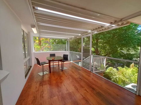 Peaceful Room In Modern And Spacious Baulkham Hills Home - BH2 - Grafton Accommodation 3