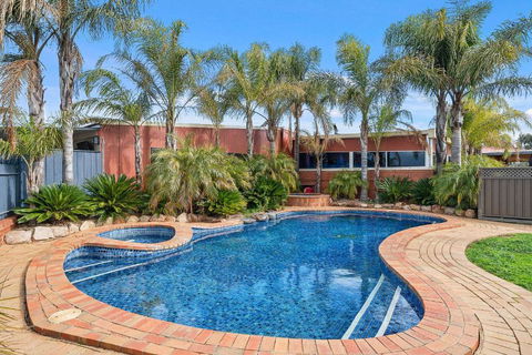 Peppermill Inn Motel - Grafton Accommodation 0