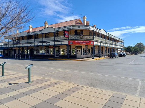 PETERBOROUGH HOTEL - Grafton Accommodation 0