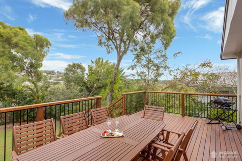 Poppies Cottage - Cooee Bay Beachside Retreat - Grafton Accommodation 0