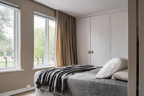 Prestigious In Prahran By Ready Set Stay - Grafton Accommodation 3
