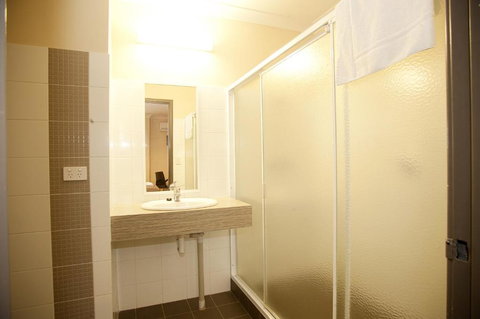 Prince Of Wales Hotel, Bunbury - Grafton Accommodation 3