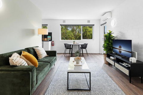 Pristine 1-Bed Unit Moments From Royal Park - Grafton Accommodation 0