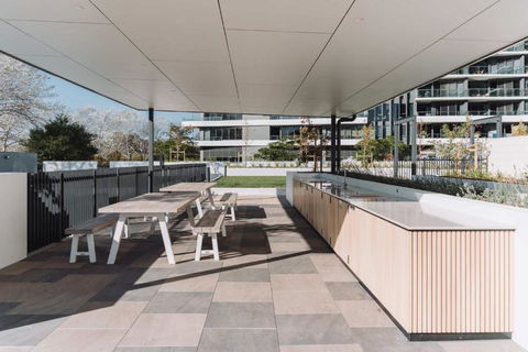Pristine 2-Bed Apartment With Pool And BBQ - Grafton Accommodation 2