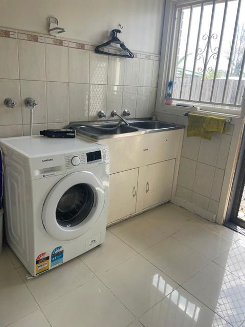 Private Room Near Melbourne Airport - Grafton Accommodation 1