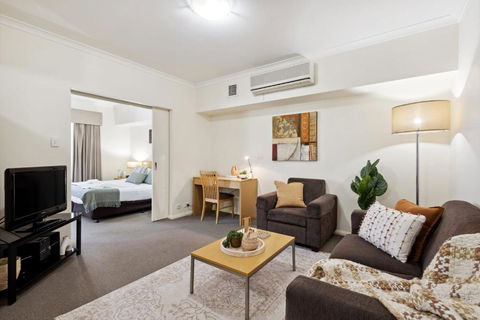 Prized Perth Retreat 1BDR - Grafton Accommodation 1