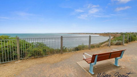 Puesta De Sol Apartment By Wine Coast Holidays - Grafton Accommodation 2