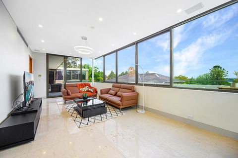 Putney Brand New Luxury House Pool & Waterview - Grafton Accommodation 2