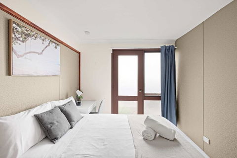 Quaint Double Room - Private Spot At Milperra - Shared Bathroom - Grafton Accommodation 2