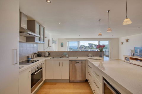 Quarterdeck Apartment - Grafton Accommodation 3