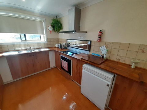 QUIET PROPERTY BY THE RIVER - Grafton Accommodation 3