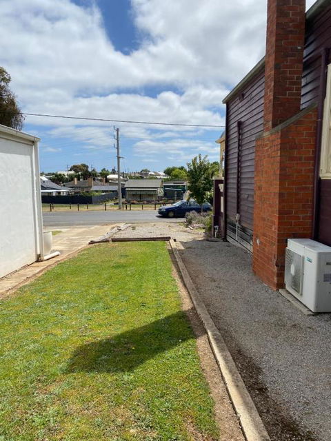 R&R Blue Diamond Luxury Studio Maryborough, Vic - Grafton Accommodation 3