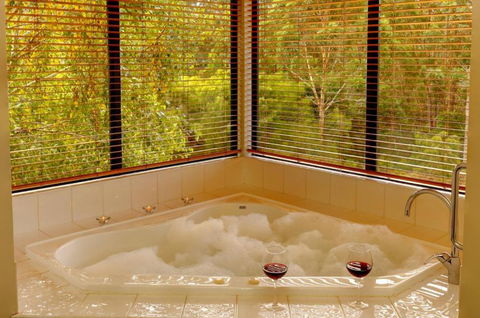 Rainbow Trail Chalets - Grafton Accommodation 1