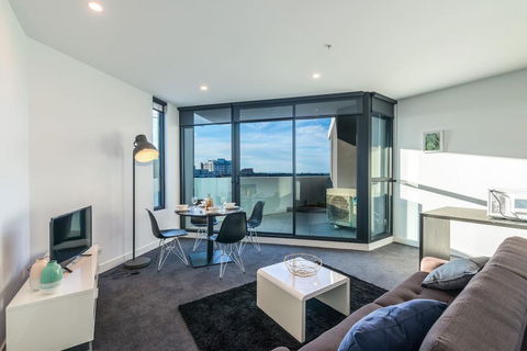 Astrina Box Hill 2 Bed Apartment - Grafton Accommodation 0