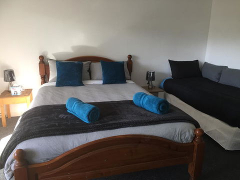 At HOME On HOLMES - Grafton Accommodation 1