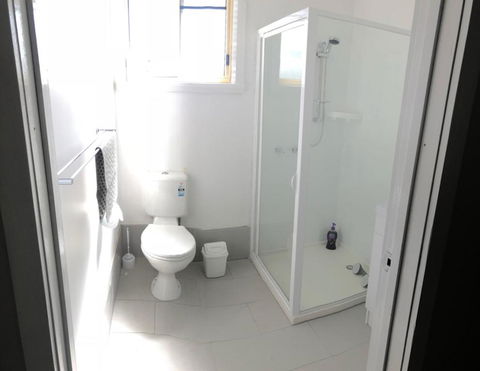 At HOME On HOLMES - Grafton Accommodation 2