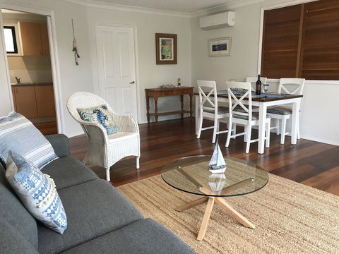 Avalon Seashells 2 Bedroom Apartment With Pool - Grafton Accommodation 3