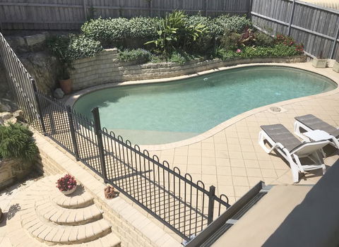 Avalon Seashells 2 Bedroom Apartment With Pool - Grafton Accommodation 1