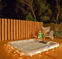 Azure Beach Retreat - Spa Luxury - Grafton Accommodation
