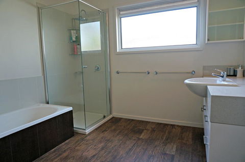 Baillieu Breeze - Grafton Accommodation 3