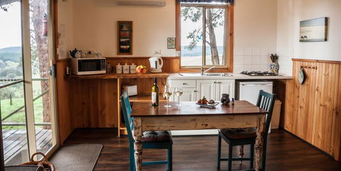 Balingup Heights Hilltop Forest Cottages - Grafton Accommodation 3