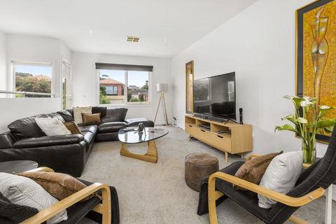BANGALOW - MORNINGTON - Grafton Accommodation 3