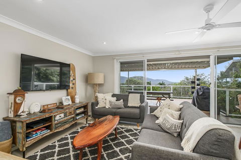 Barefoot Top Floor, 32 Skyline Crescent, Crescent Head - Grafton Accommodation 0
