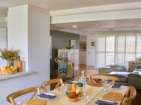Barefoot' 7/44 Marine Drive - Fabulous Fingal Bay - Grafton Accommodation 1