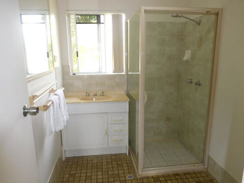 Bayshores Apartment Hervey Bay - Grafton Accommodation 3
