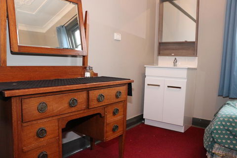 Bayview Hotel - Batemans Bay - Grafton Accommodation 1