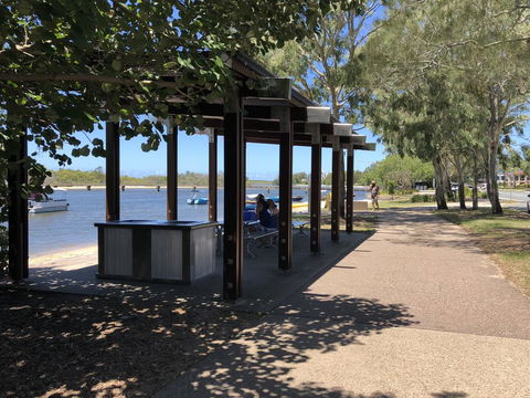 Bayz On The River - Grafton Accommodation 0