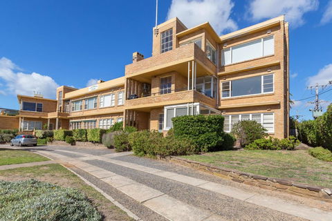 BEACH BELLE - MORNINGTON - Grafton Accommodation 2