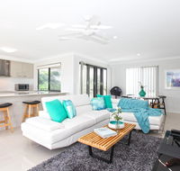 Beach Breeze Holiday House - Grafton Accommodation