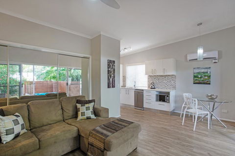 Beach Cottage On Cassia Avenue, Central Coolum Beach - Grafton Accommodation 3