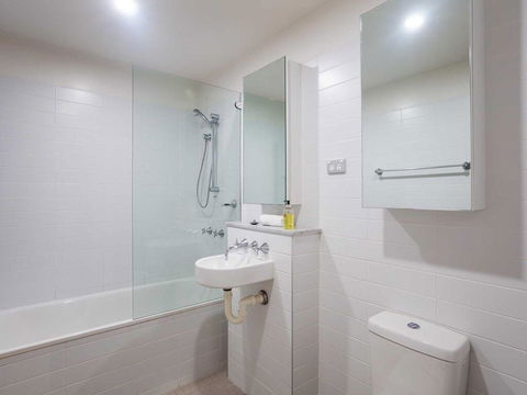Beach House 7' 26 One Mile Close - Air Conditioned, Wifi, Foxtel, Linen - Grafton Accommodation 3