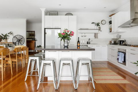 Beach House Avalon - Grafton Accommodation 0