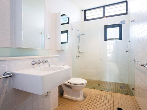 Beach View At One Mile', 8/26 One Mile Close - Infinity Complex Pool & WIFI - Grafton Accommodation 1