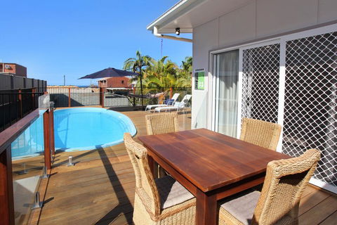 BEACH, SHOPS & FABULOUS VACATION HOME! - Grafton Accommodation 0